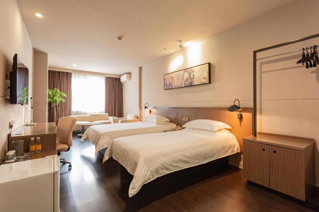 Jinjiang Inn Select Wuhan Xinhua Road Xiehe Hospital מראה חיצוני תמונה
