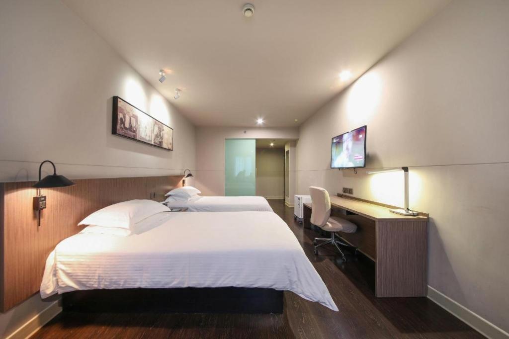 Jinjiang Inn Select Wuhan Xinhua Road Xiehe Hospital מראה חיצוני תמונה