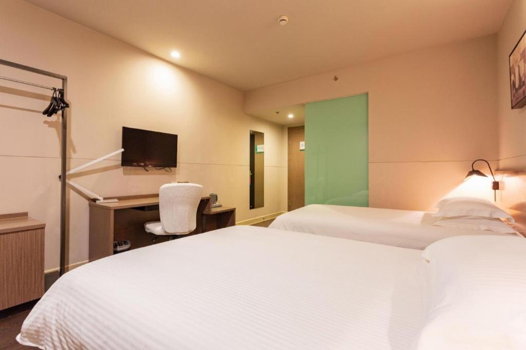 Jinjiang Inn Select Wuhan Xinhua Road Xiehe Hospital מראה חיצוני תמונה