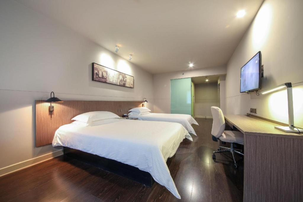 Jinjiang Inn Select Wuhan Xinhua Road Xiehe Hospital מראה חיצוני תמונה