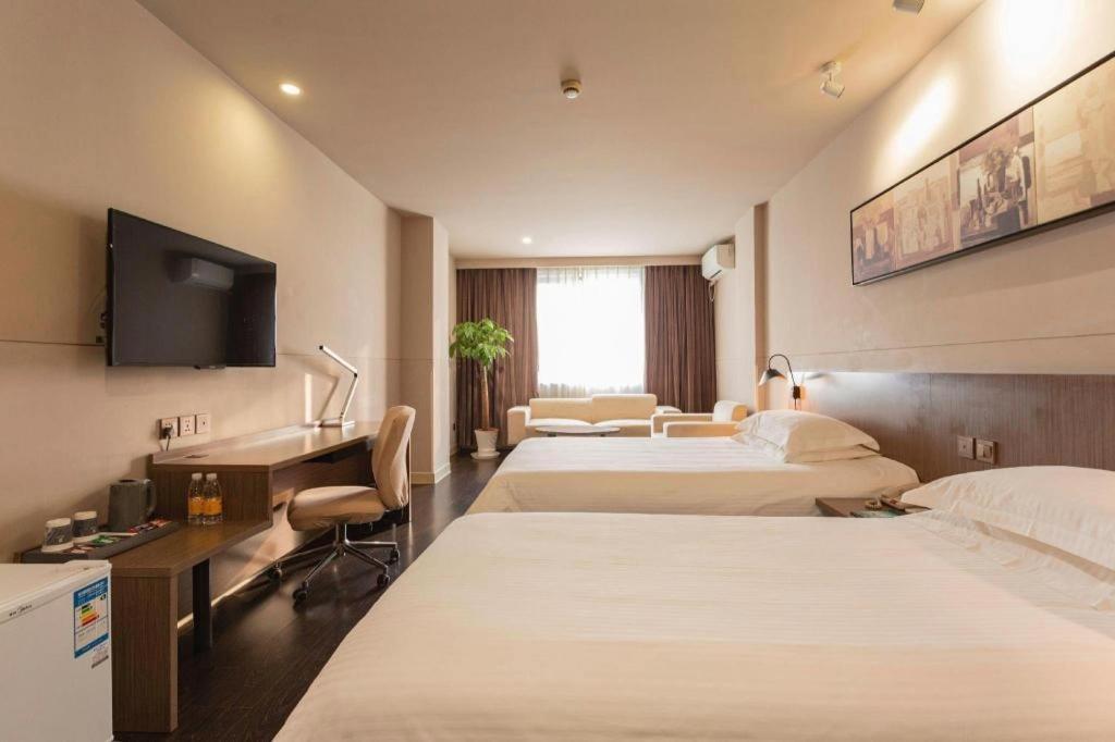 Jinjiang Inn Select Wuhan Xinhua Road Xiehe Hospital מראה חיצוני תמונה