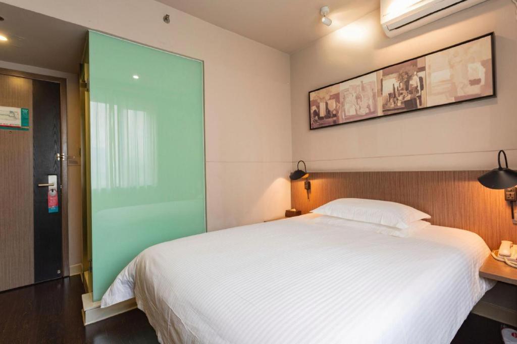 Jinjiang Inn Select Wuhan Xinhua Road Xiehe Hospital מראה חיצוני תמונה