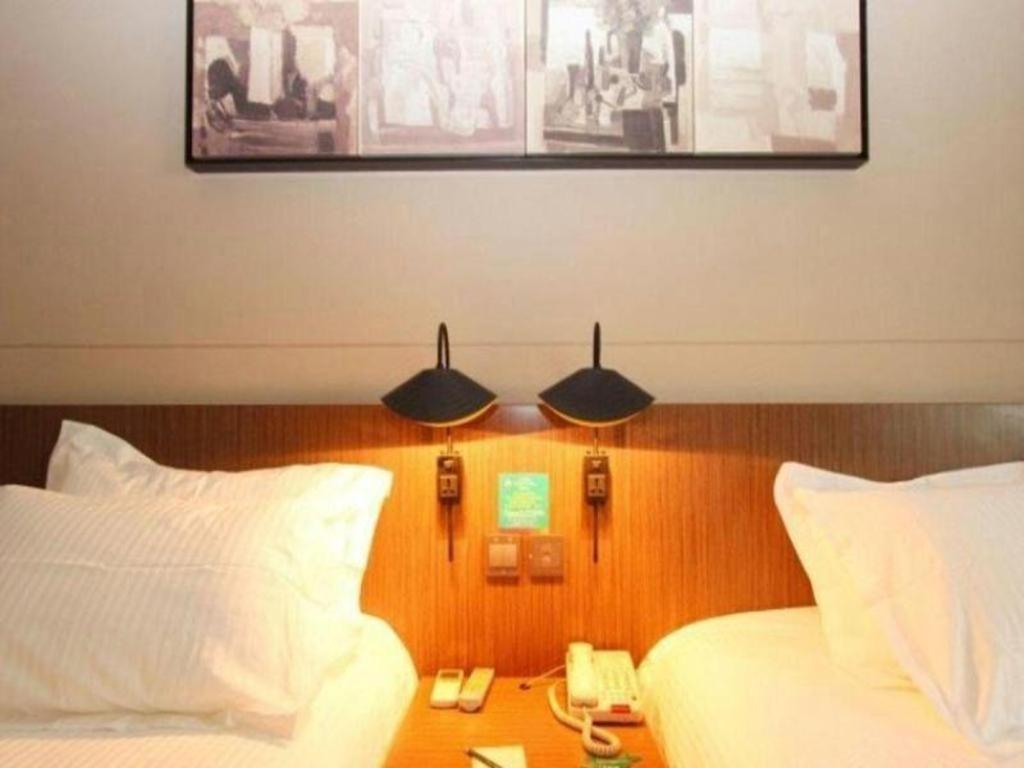Jinjiang Inn Select Wuhan Xinhua Road Xiehe Hospital מראה חיצוני תמונה